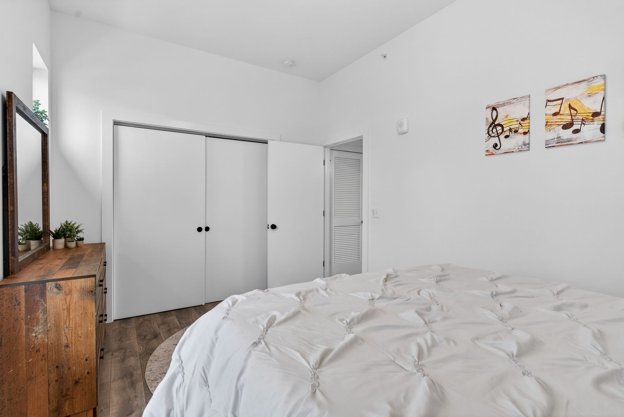 1272 3rd Ave, S Unit: 207