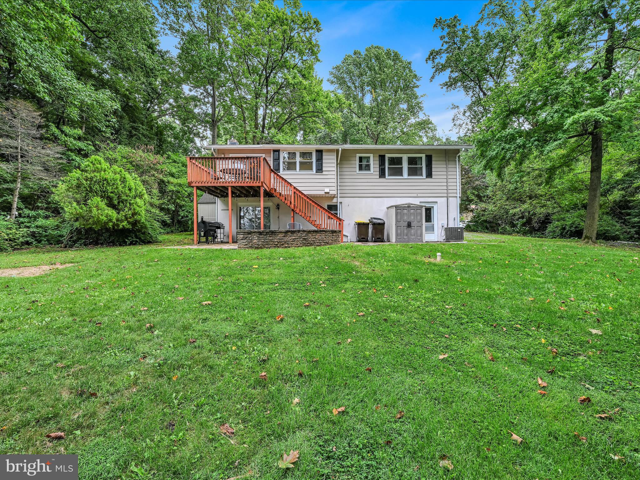 25 Woodland Dr