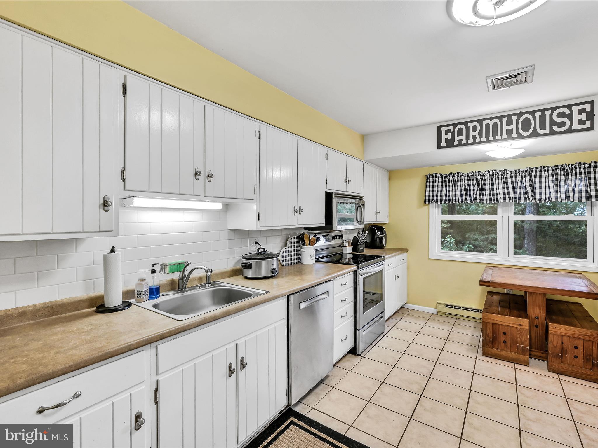 25 Woodland Dr