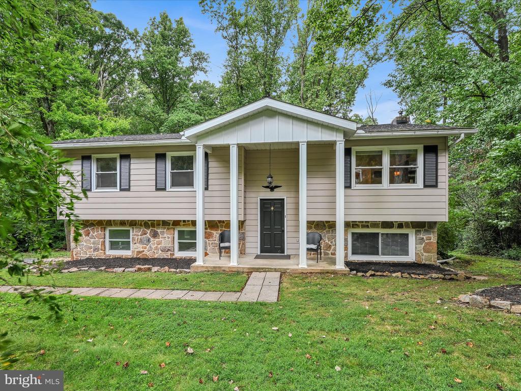 25 Woodland Dr