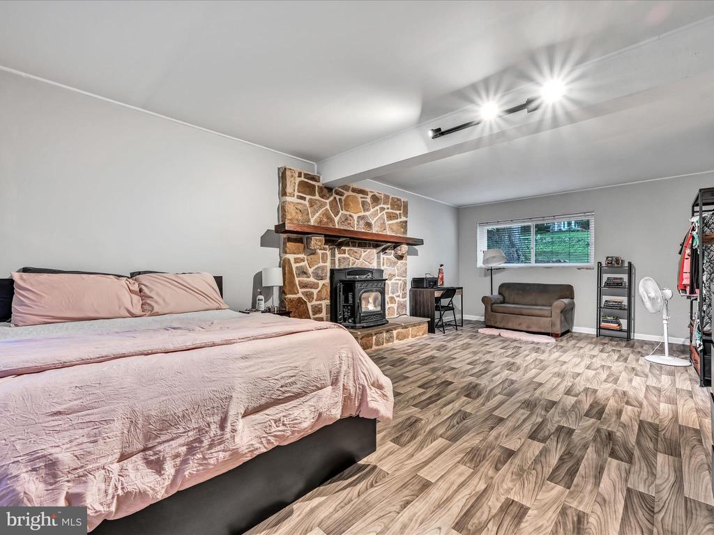25 Woodland Dr