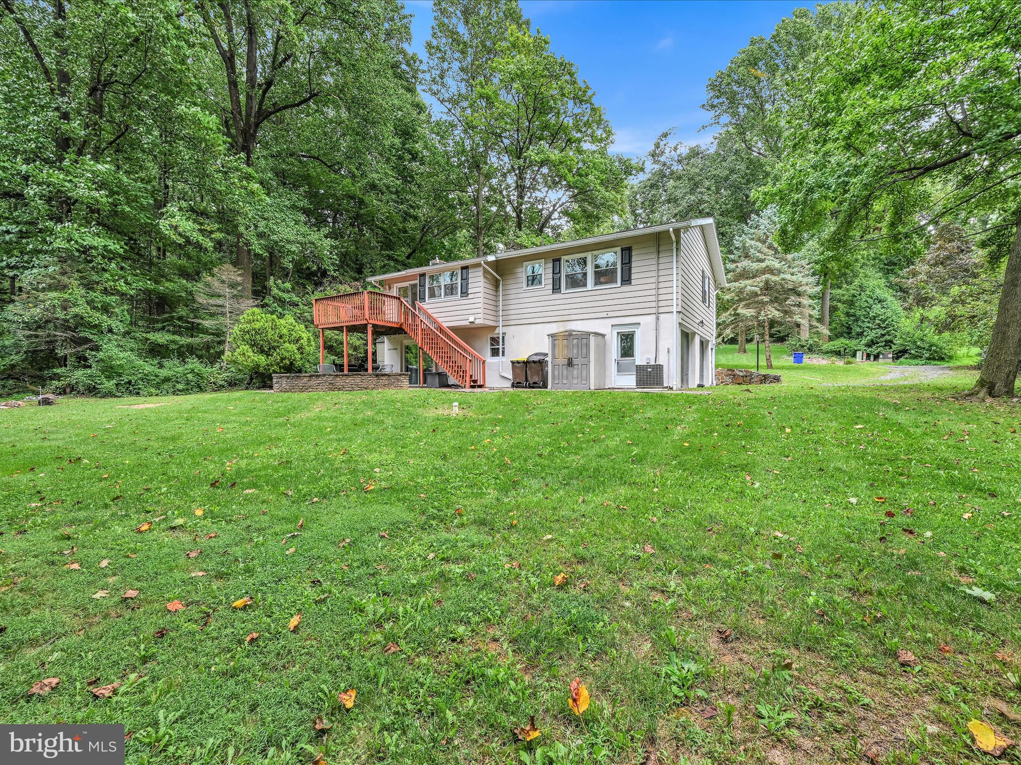 25 Woodland Dr