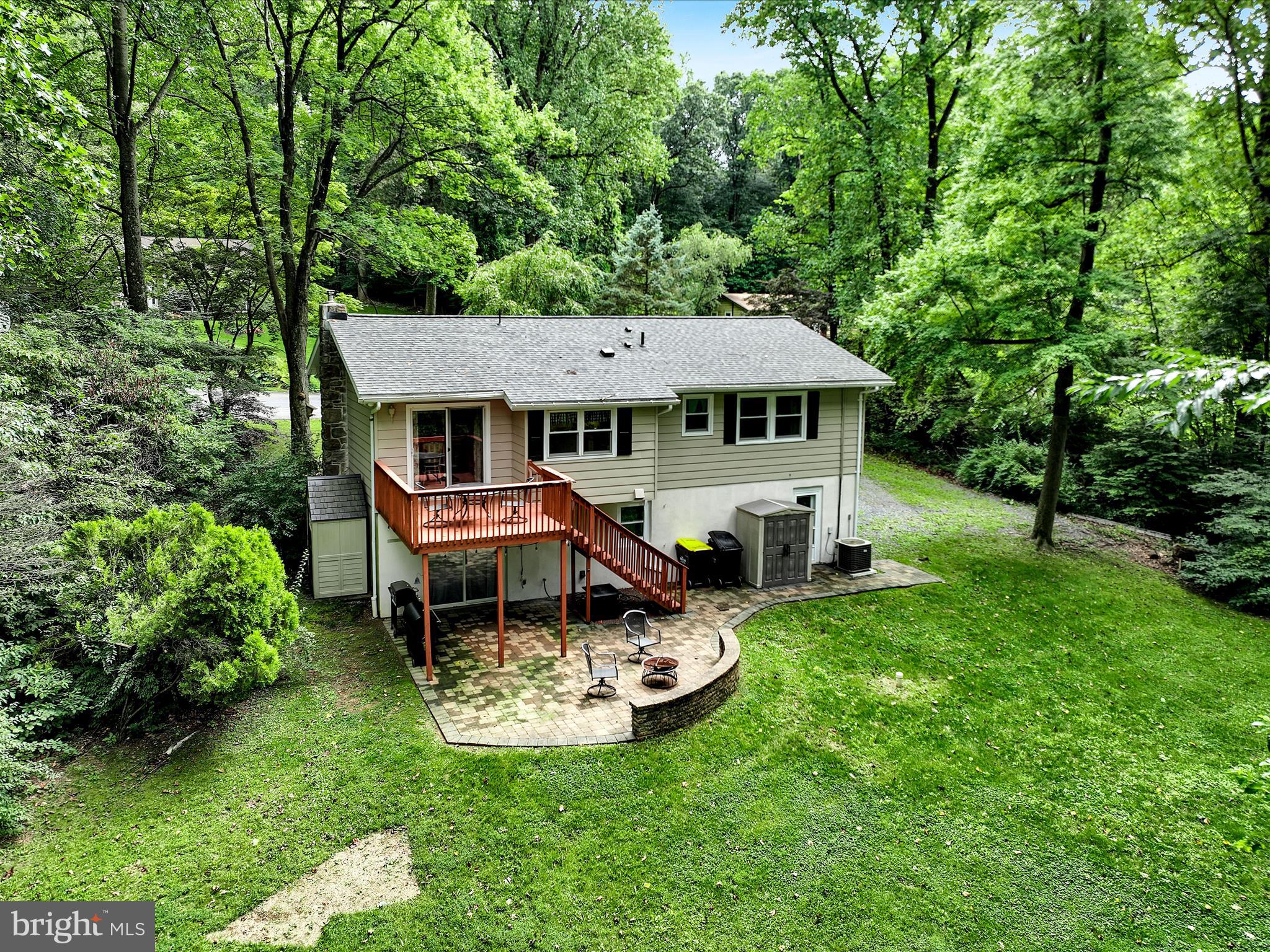 25 Woodland Dr