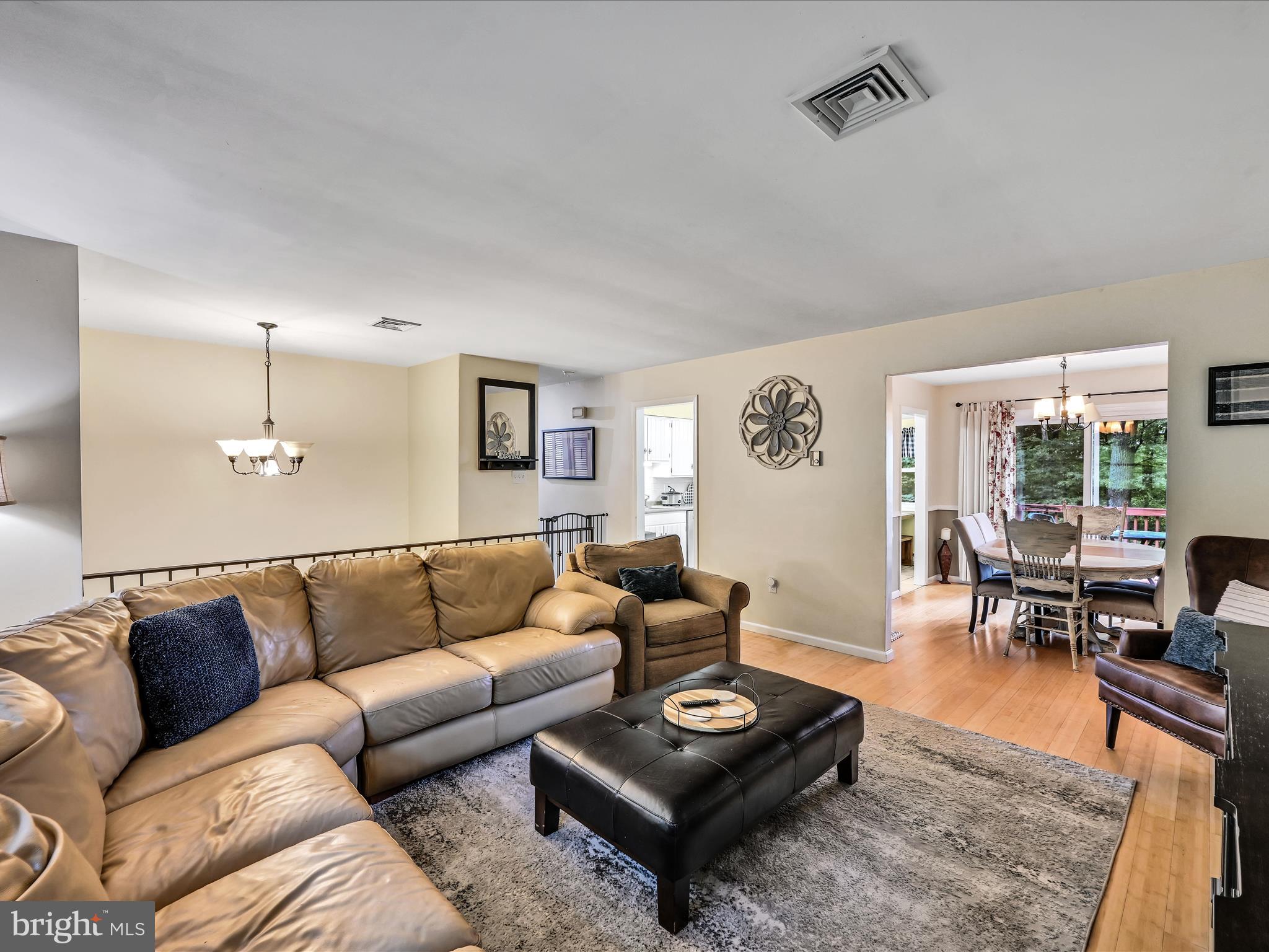 25 Woodland Dr