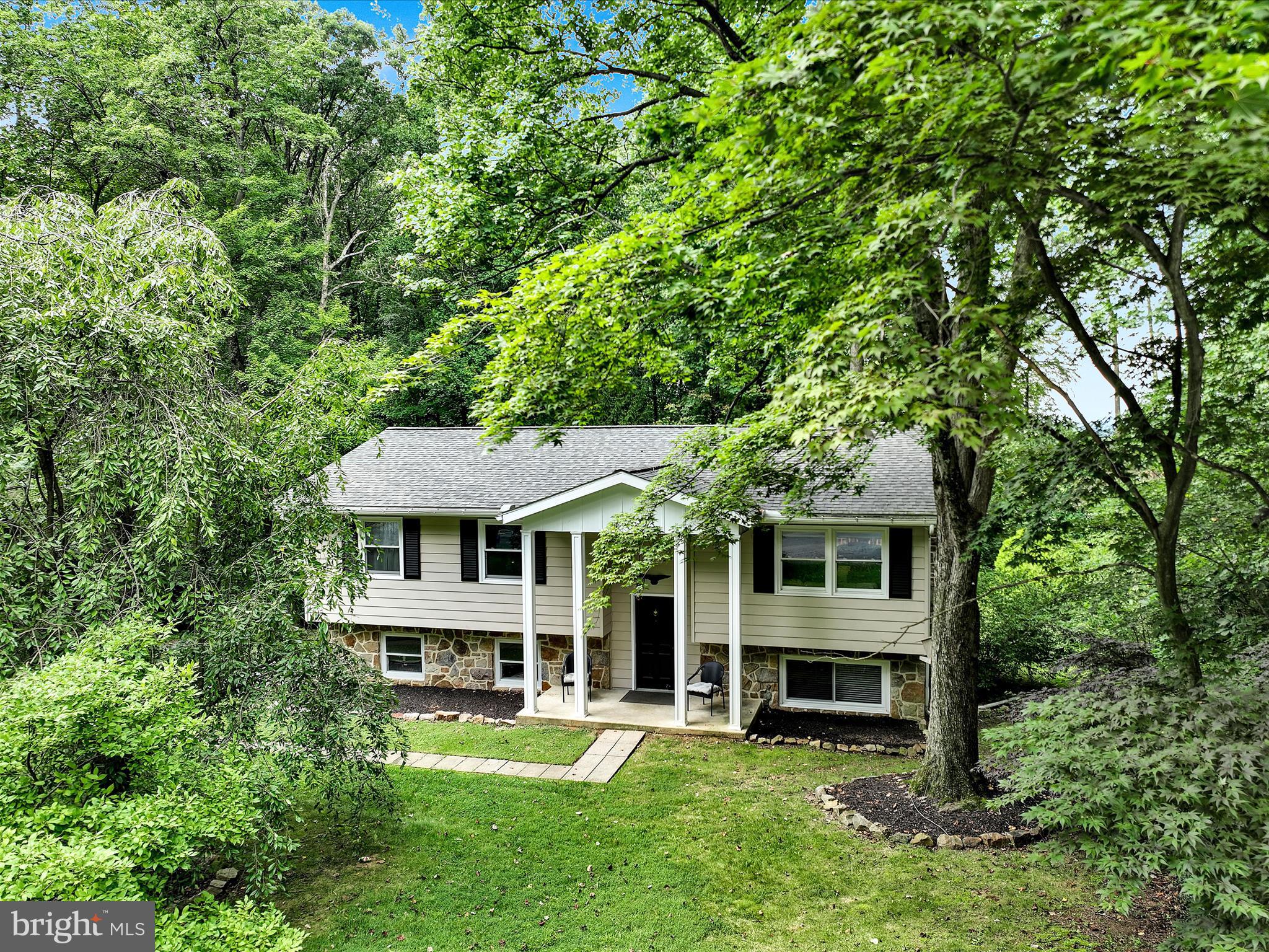 25 Woodland Dr