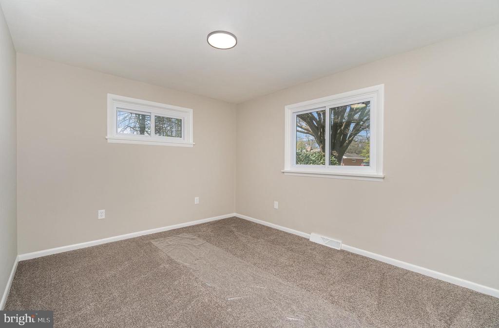 26 Winding Hill Dr