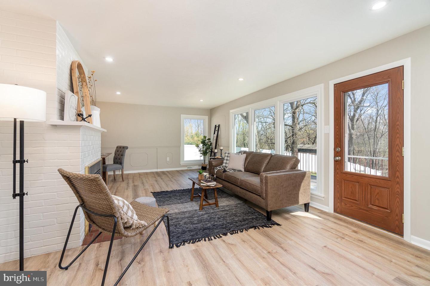 26 Winding Hill Dr