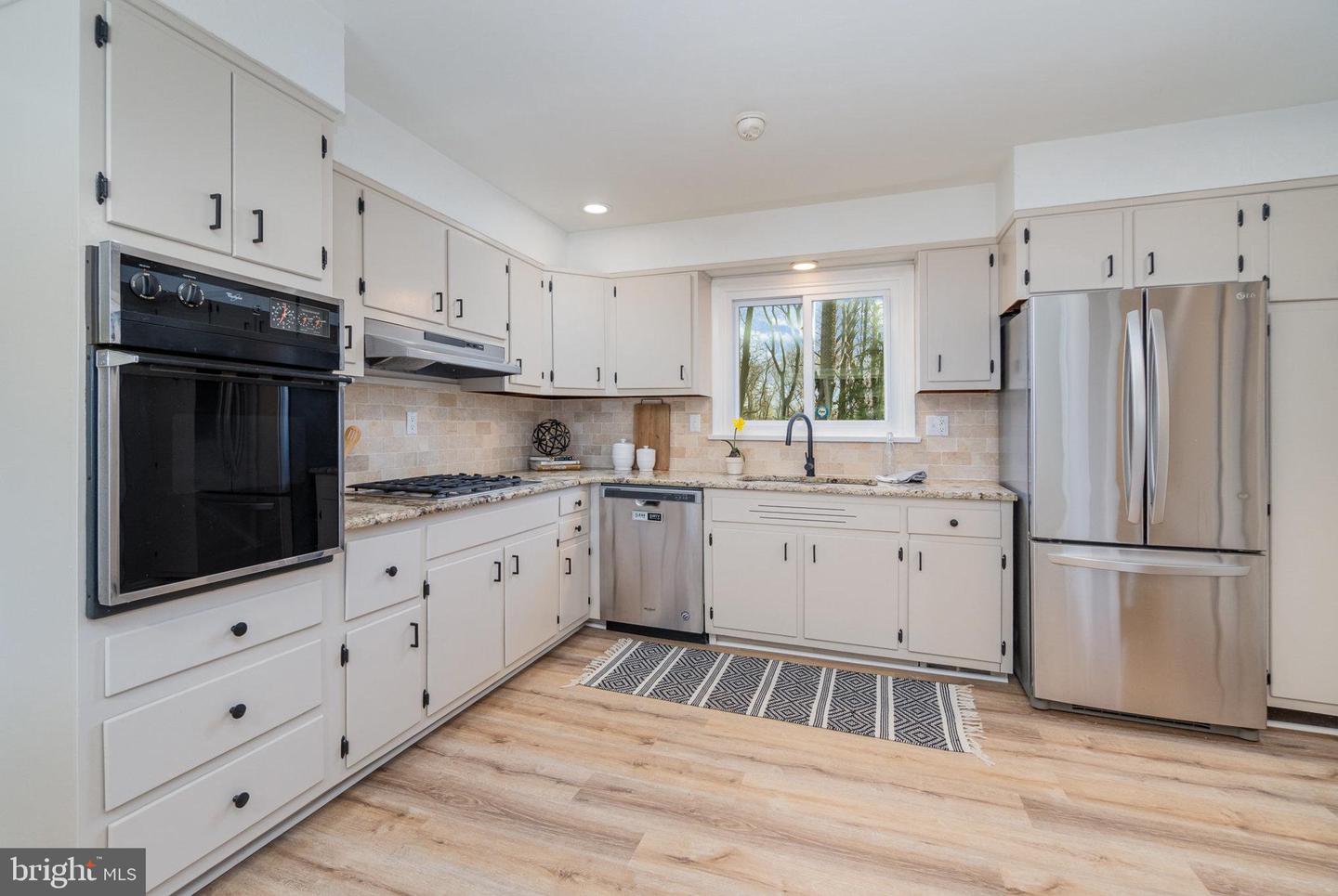 26 Winding Hill Dr