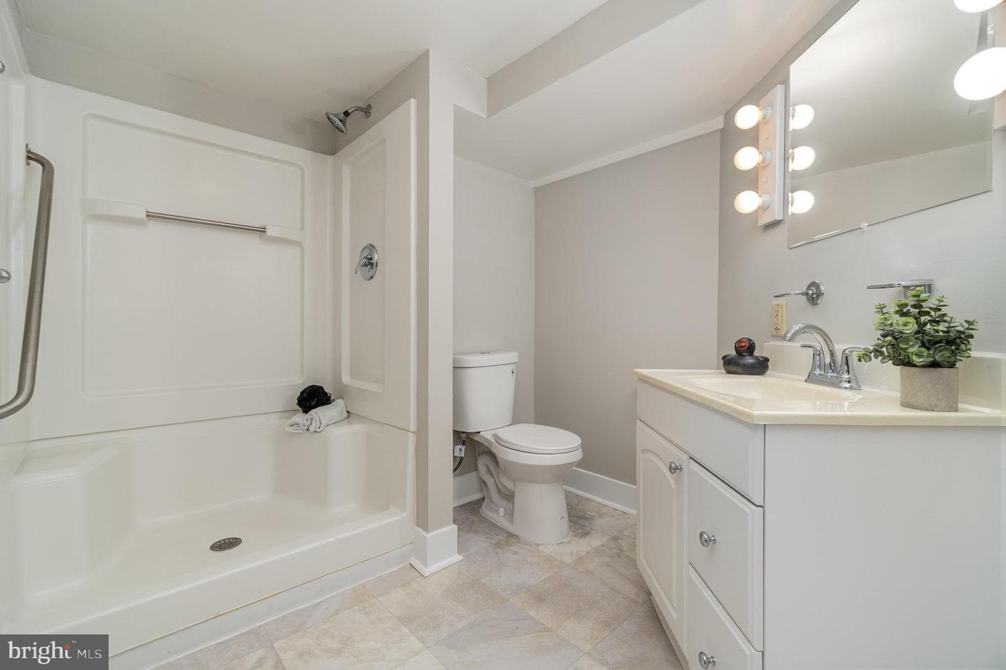 26 Winding Hill Dr