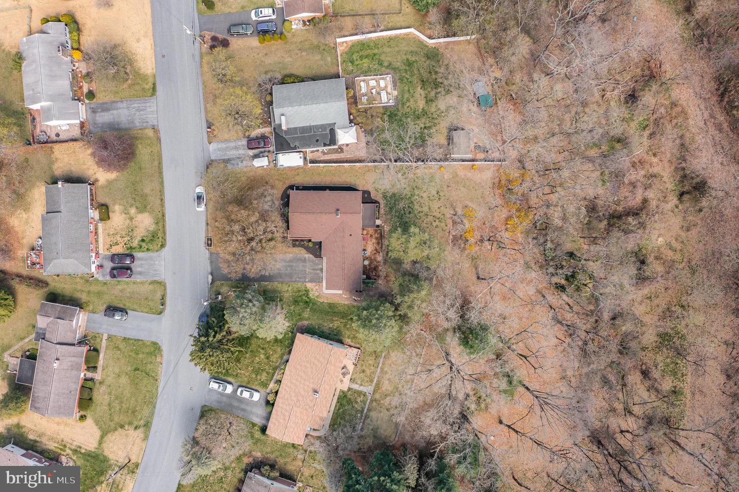 26 Winding Hill Dr