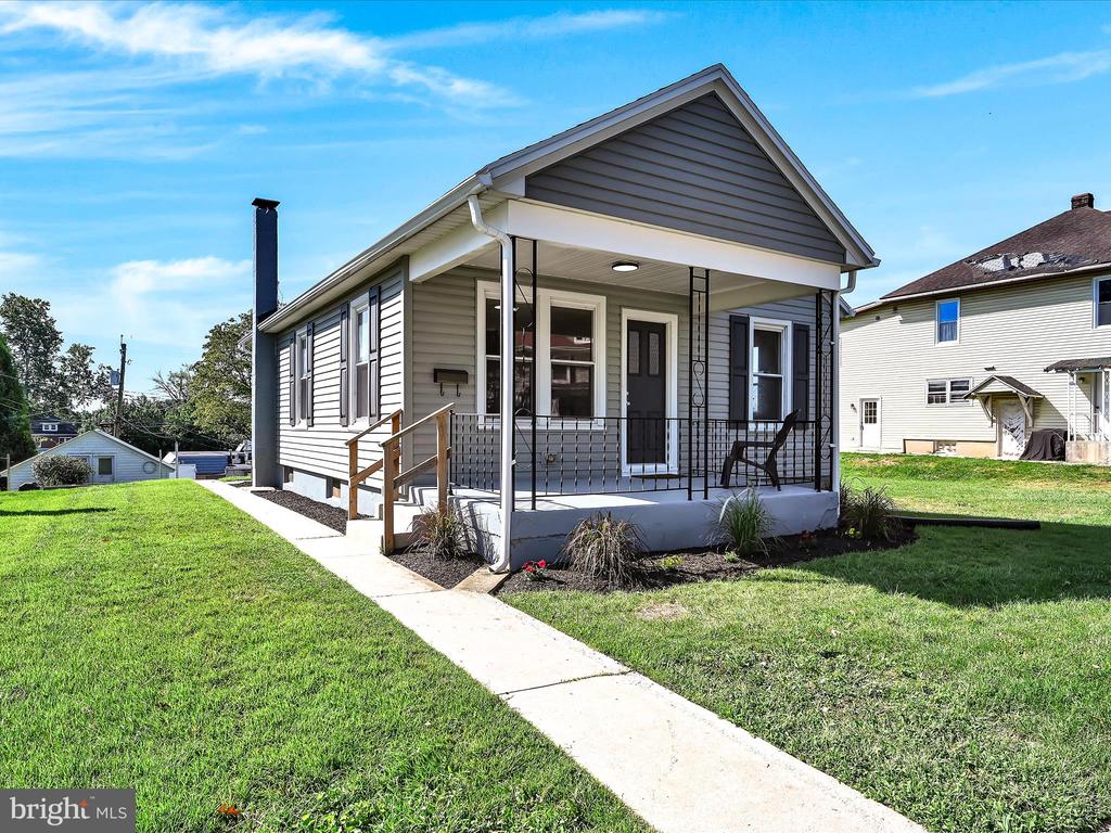 1320 Harding Ave