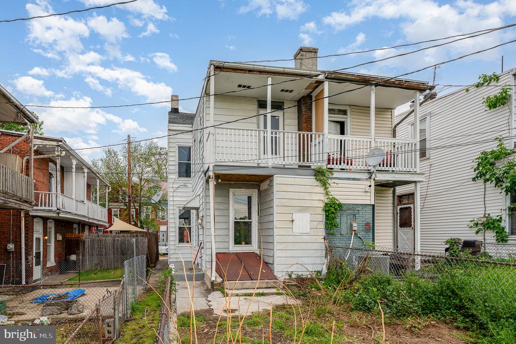 411 Muench St