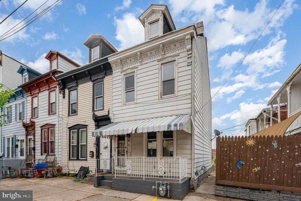 411 Muench St