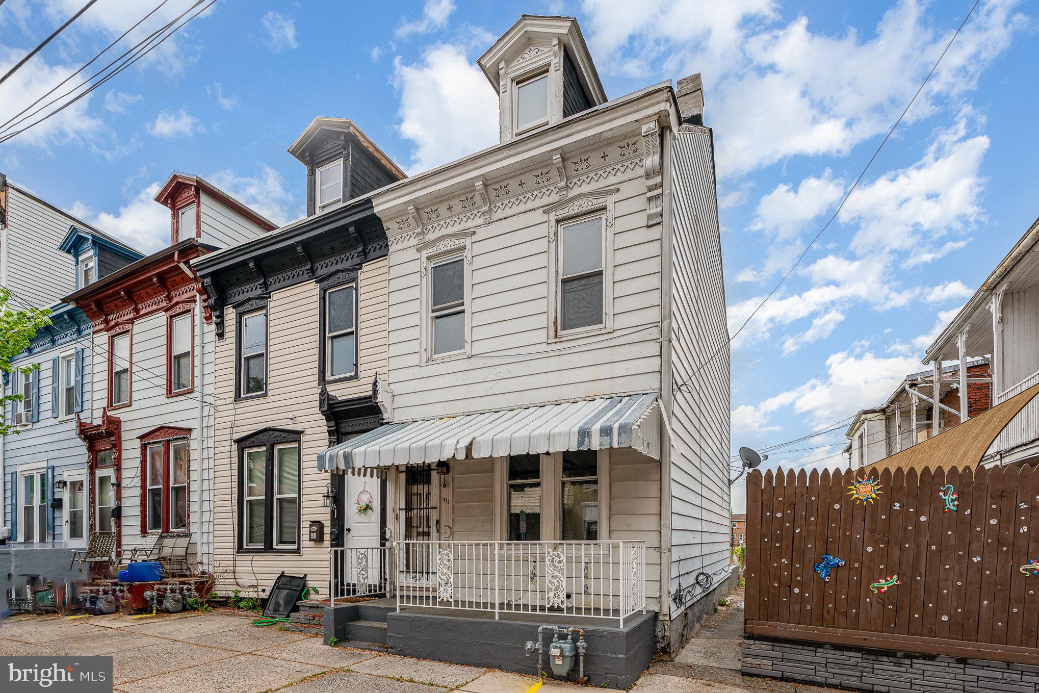 411 Muench St