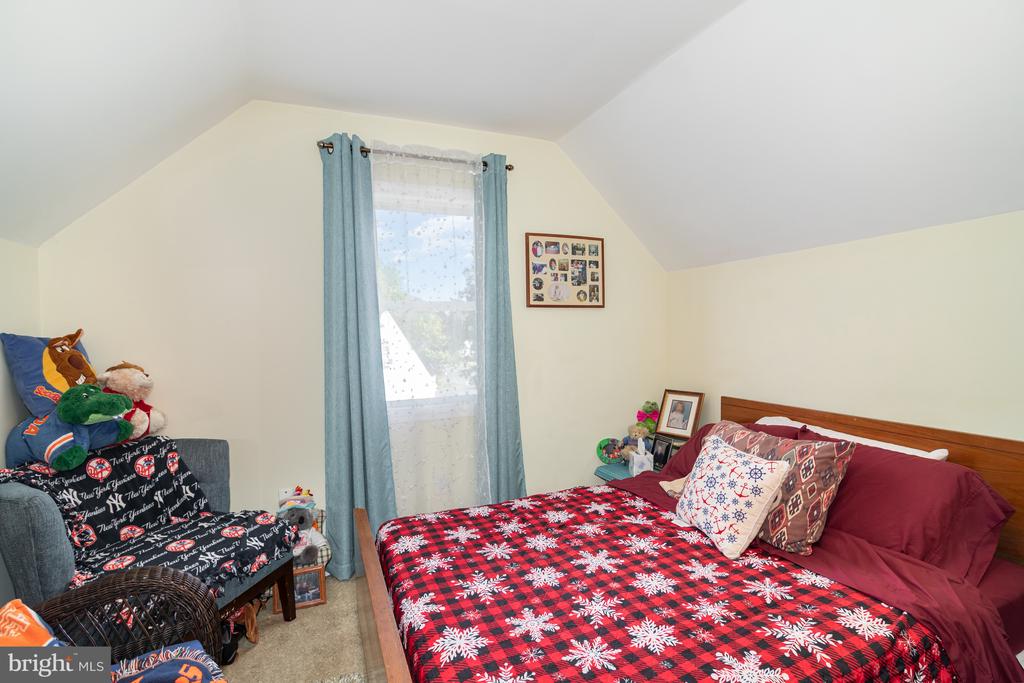 6114 NASSAU ROAD