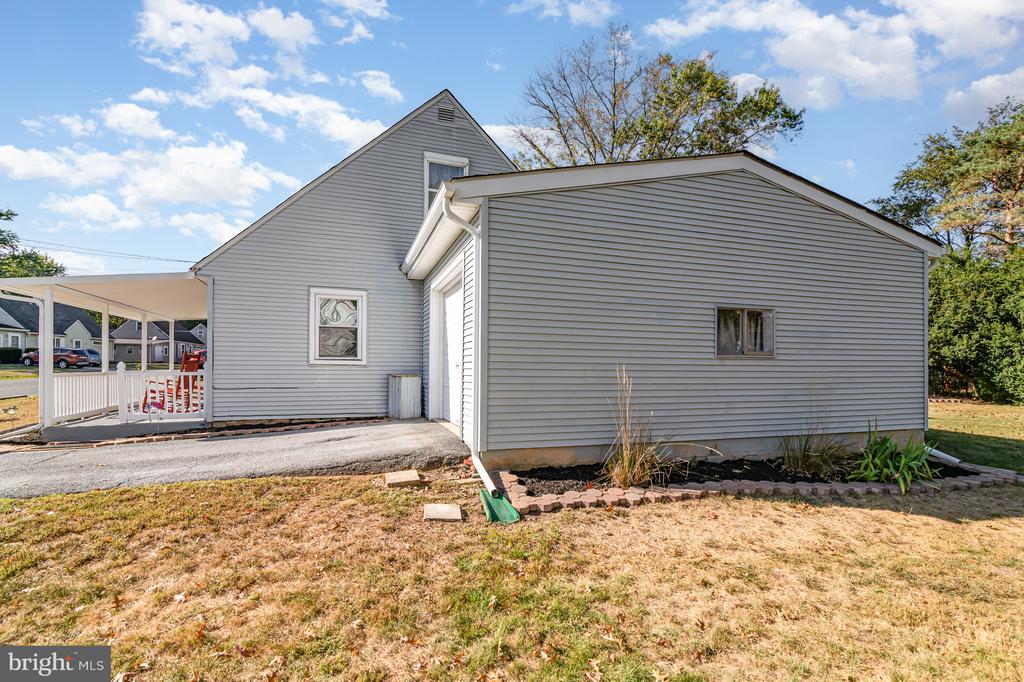 6114 NASSAU ROAD