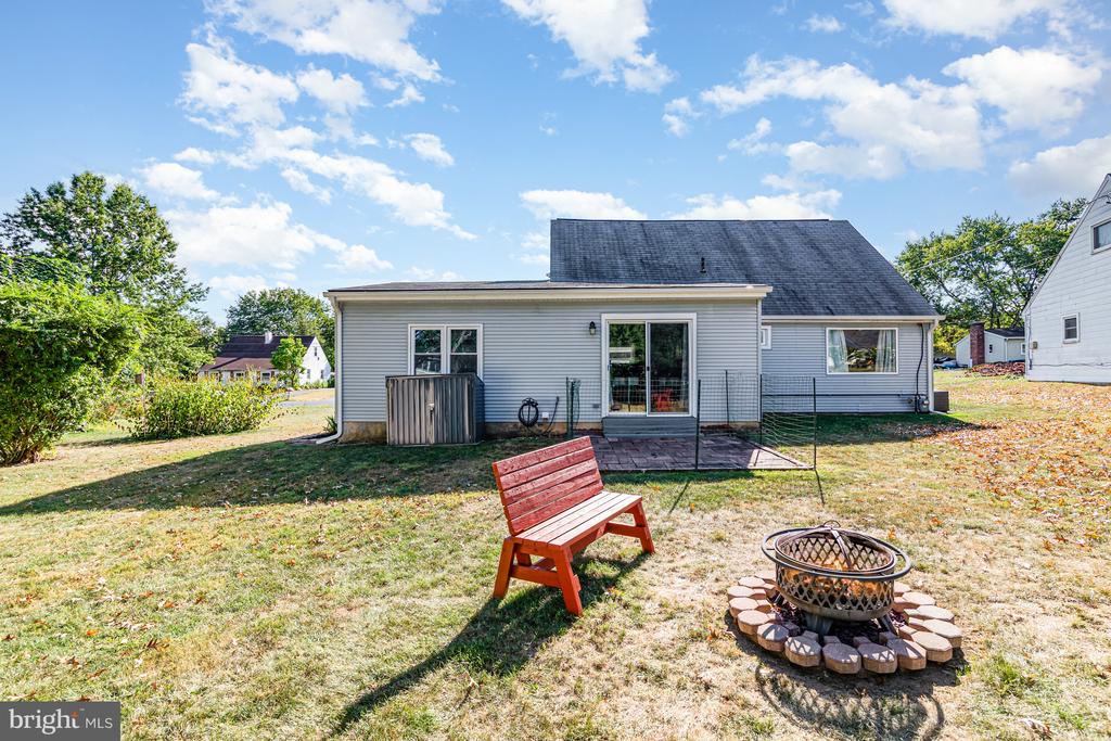 6114 NASSAU ROAD
