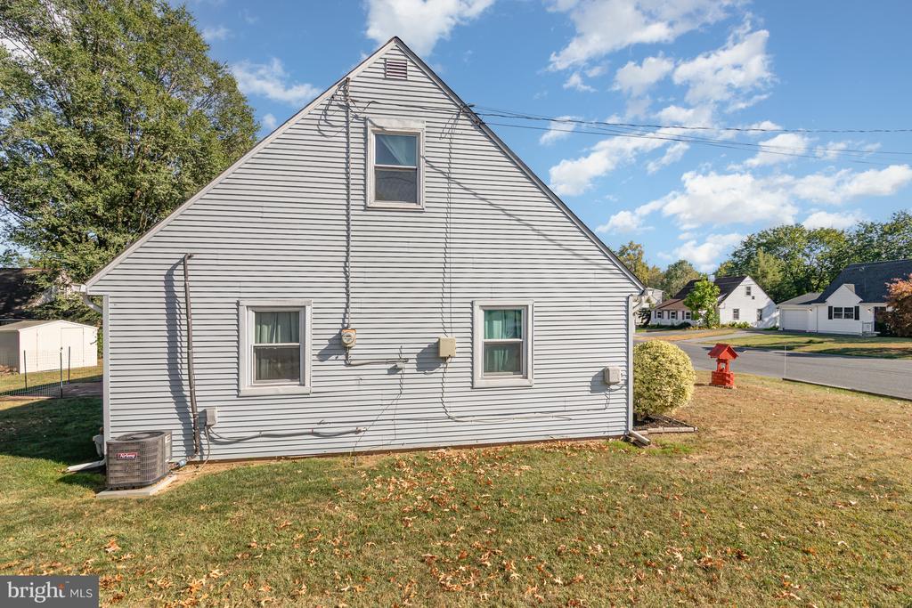 6114 NASSAU ROAD