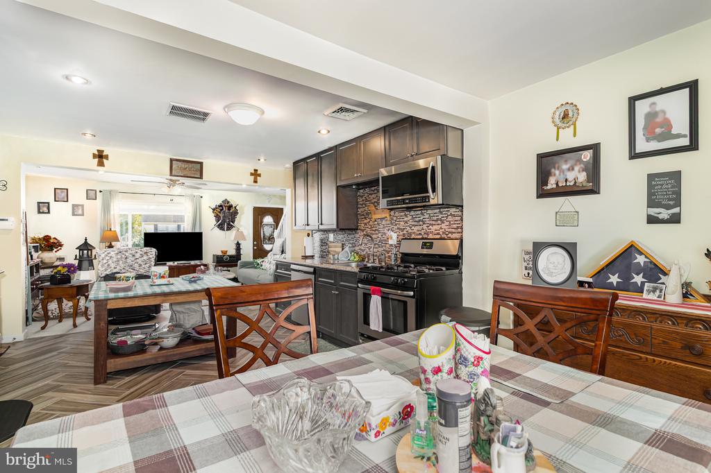 6114 NASSAU ROAD