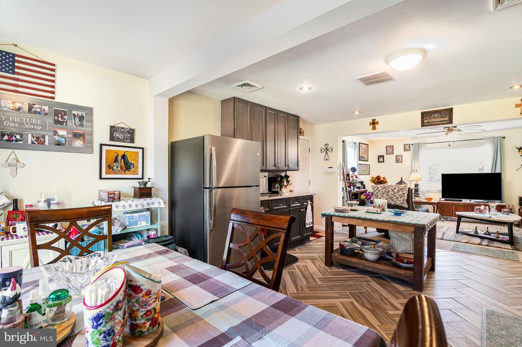 6114 NASSAU ROAD