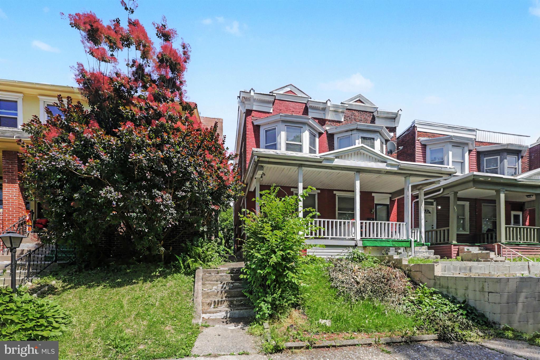 157 ROYAL TERRACE