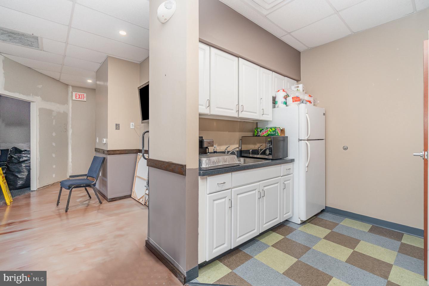 2764 Lincoln Way West
