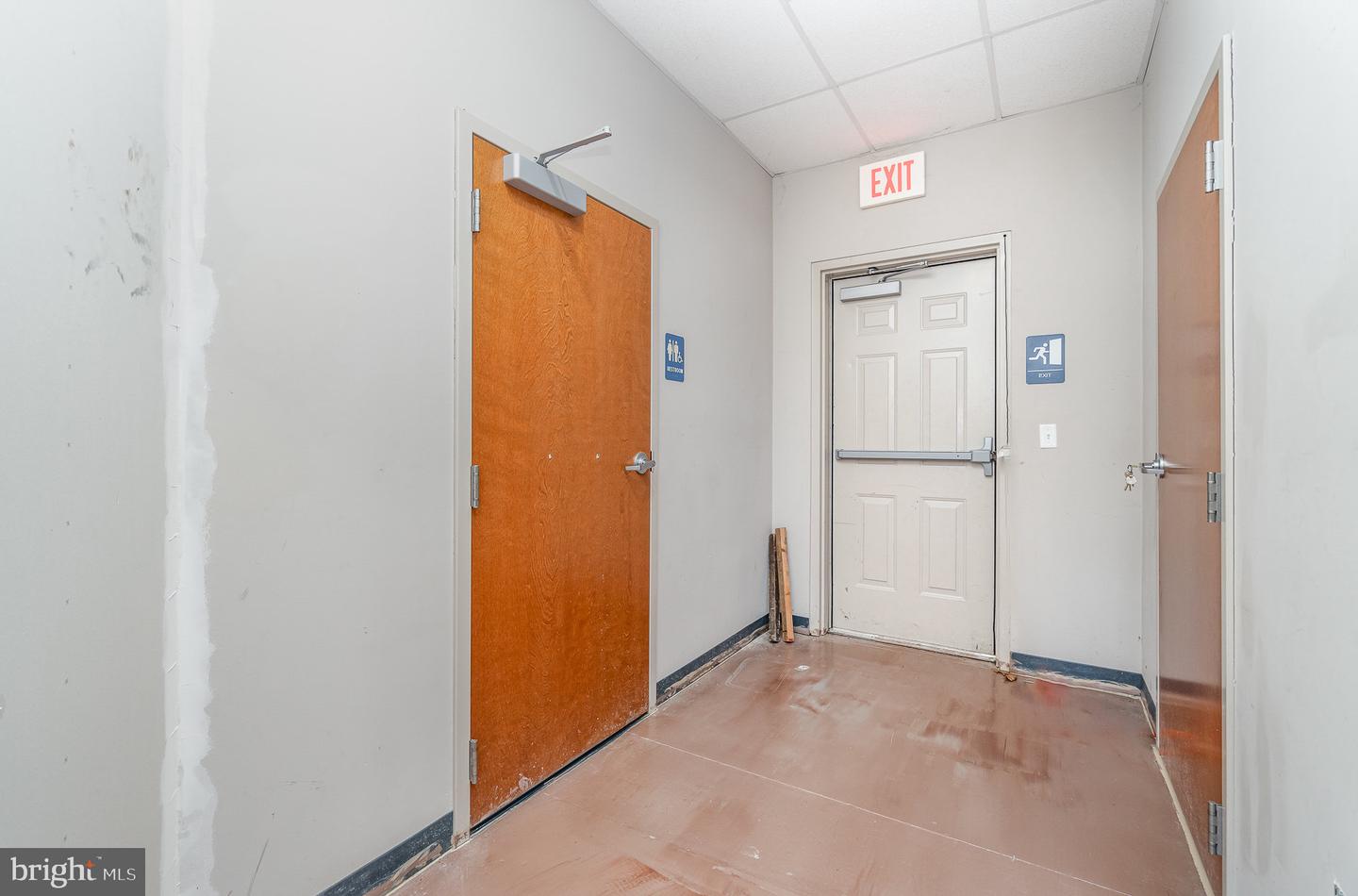 2764 Lincoln Way West