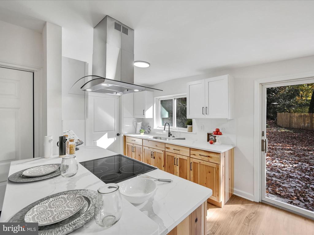 1551 Furnace Hills Pike