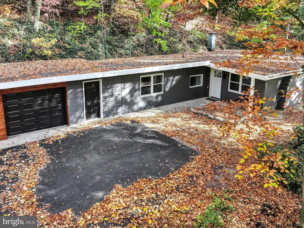 1551 Furnace Hills Pike