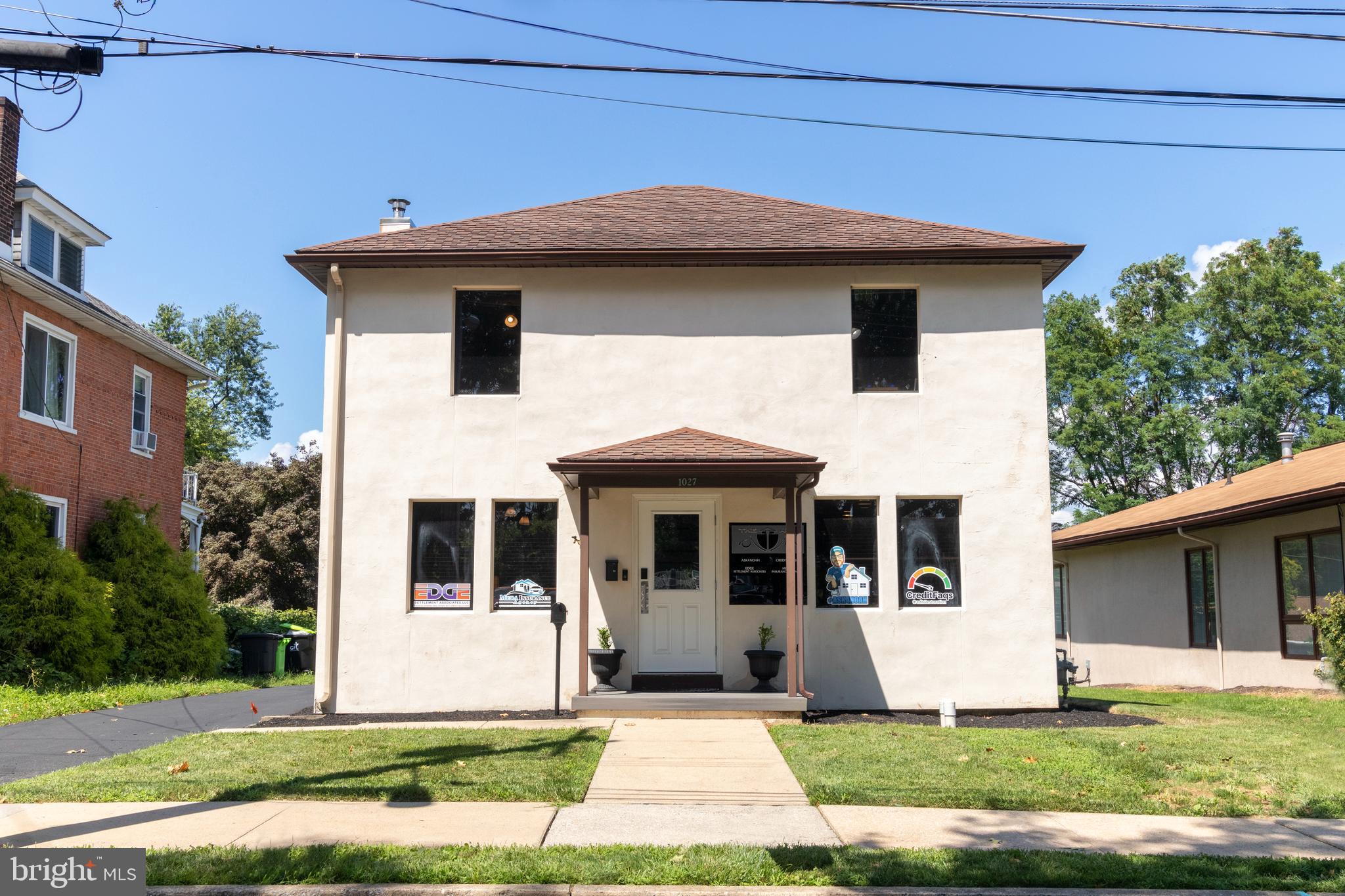 1027 Poplar STREET