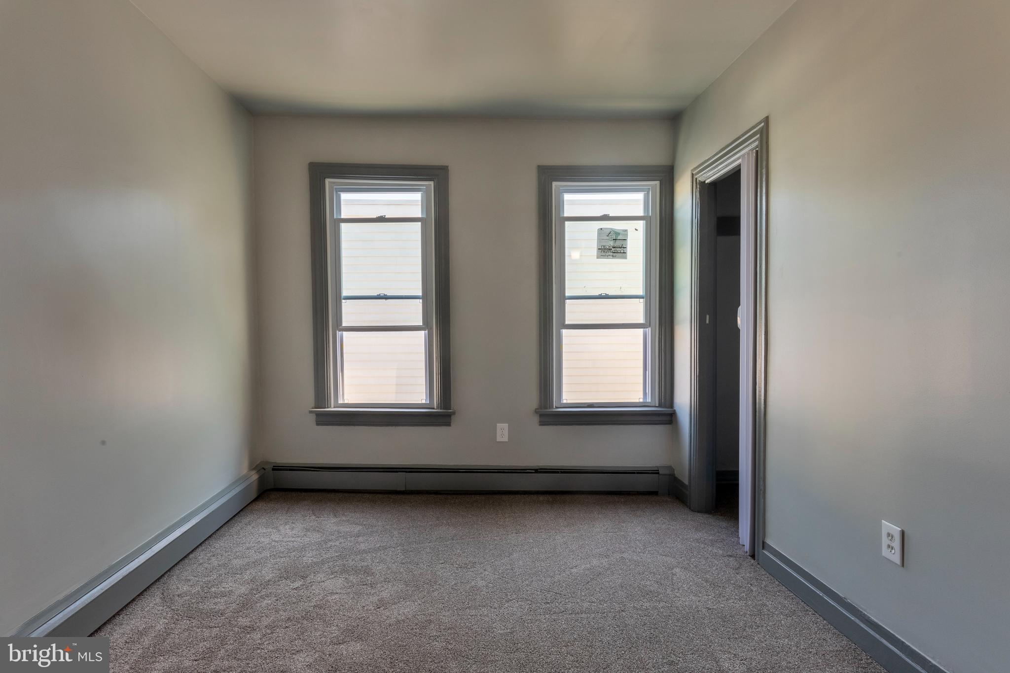 515 Pershing AVENUE