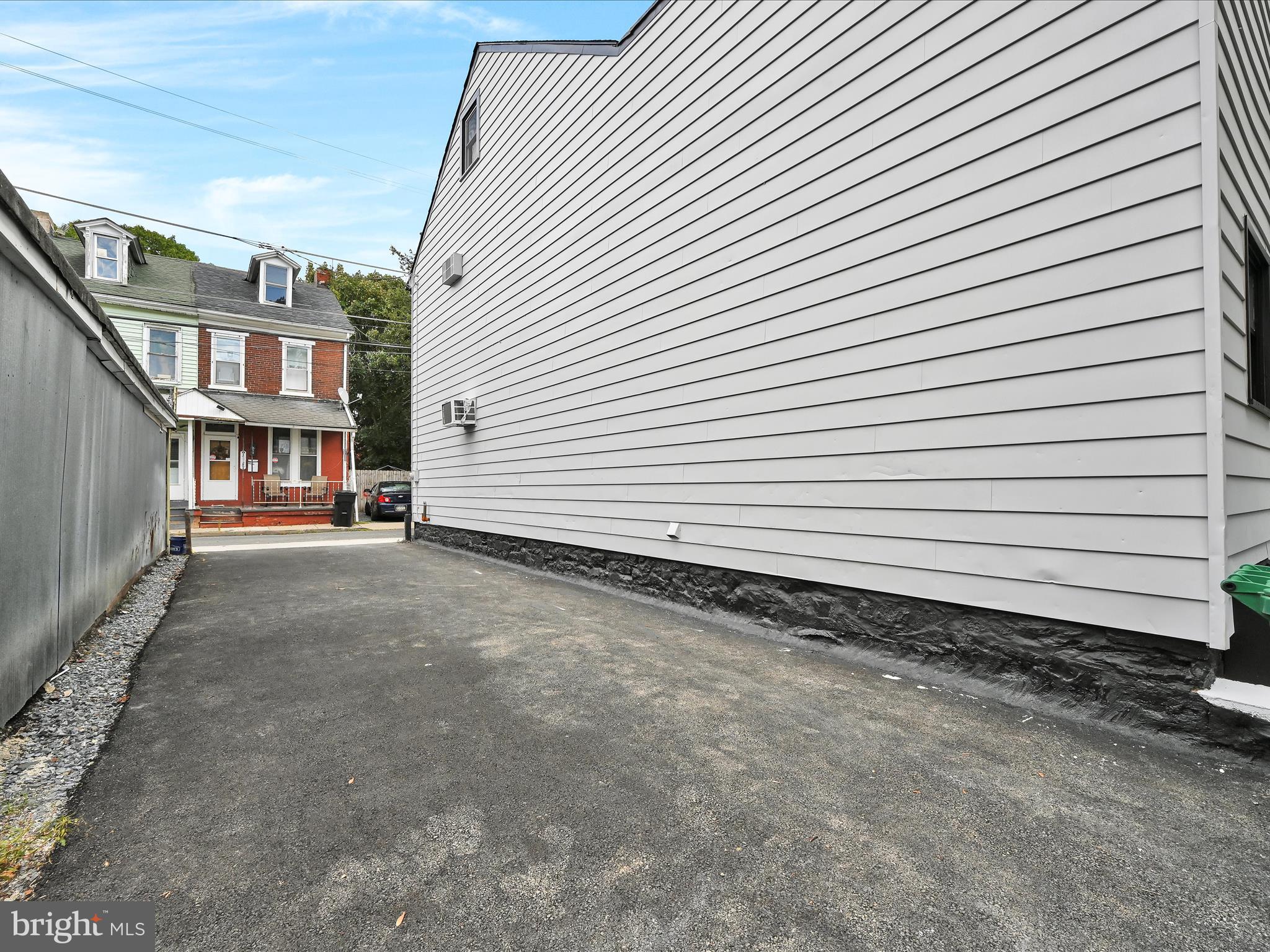411 N Partridge STREET