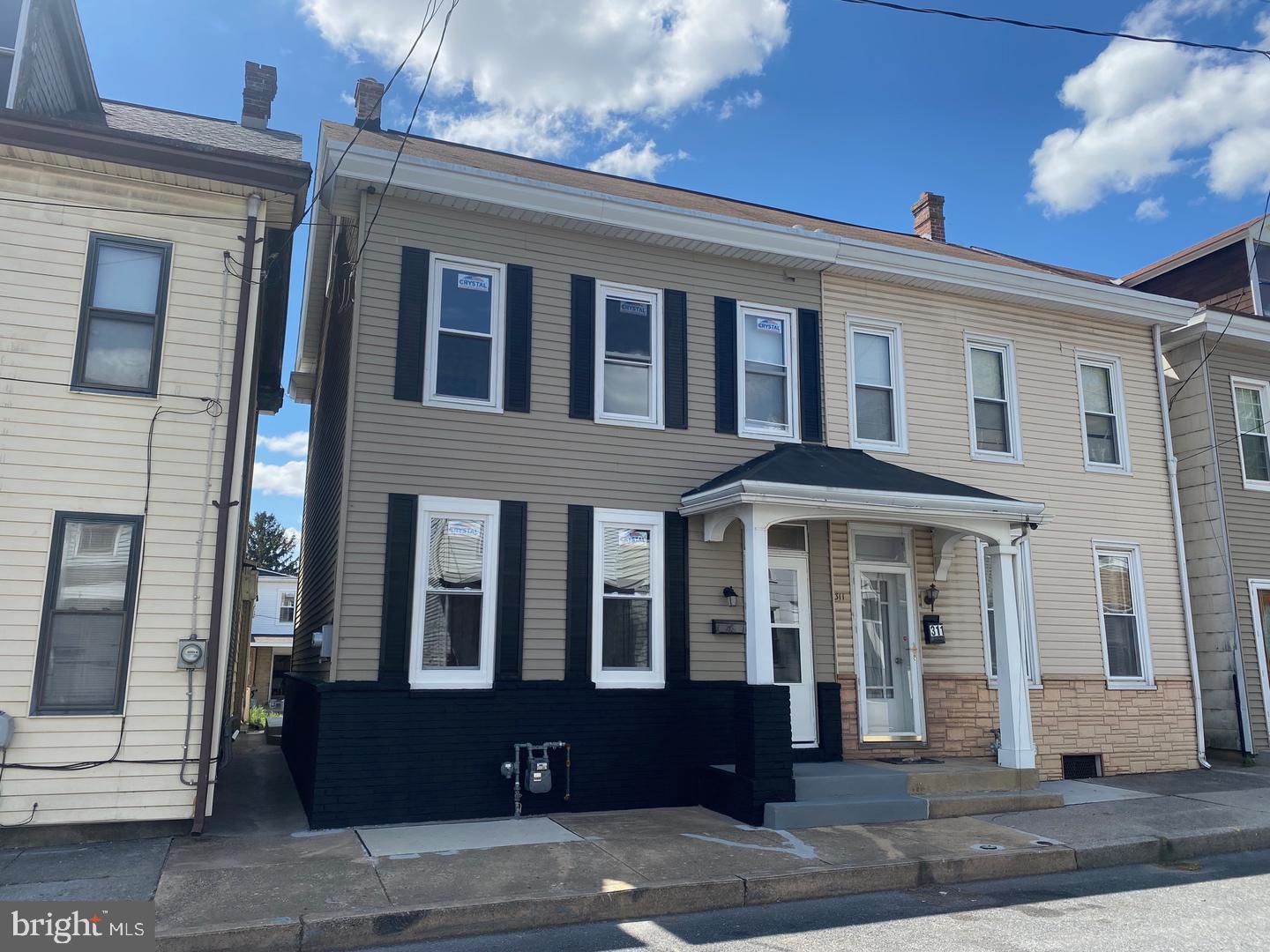 313 S 5th STREET