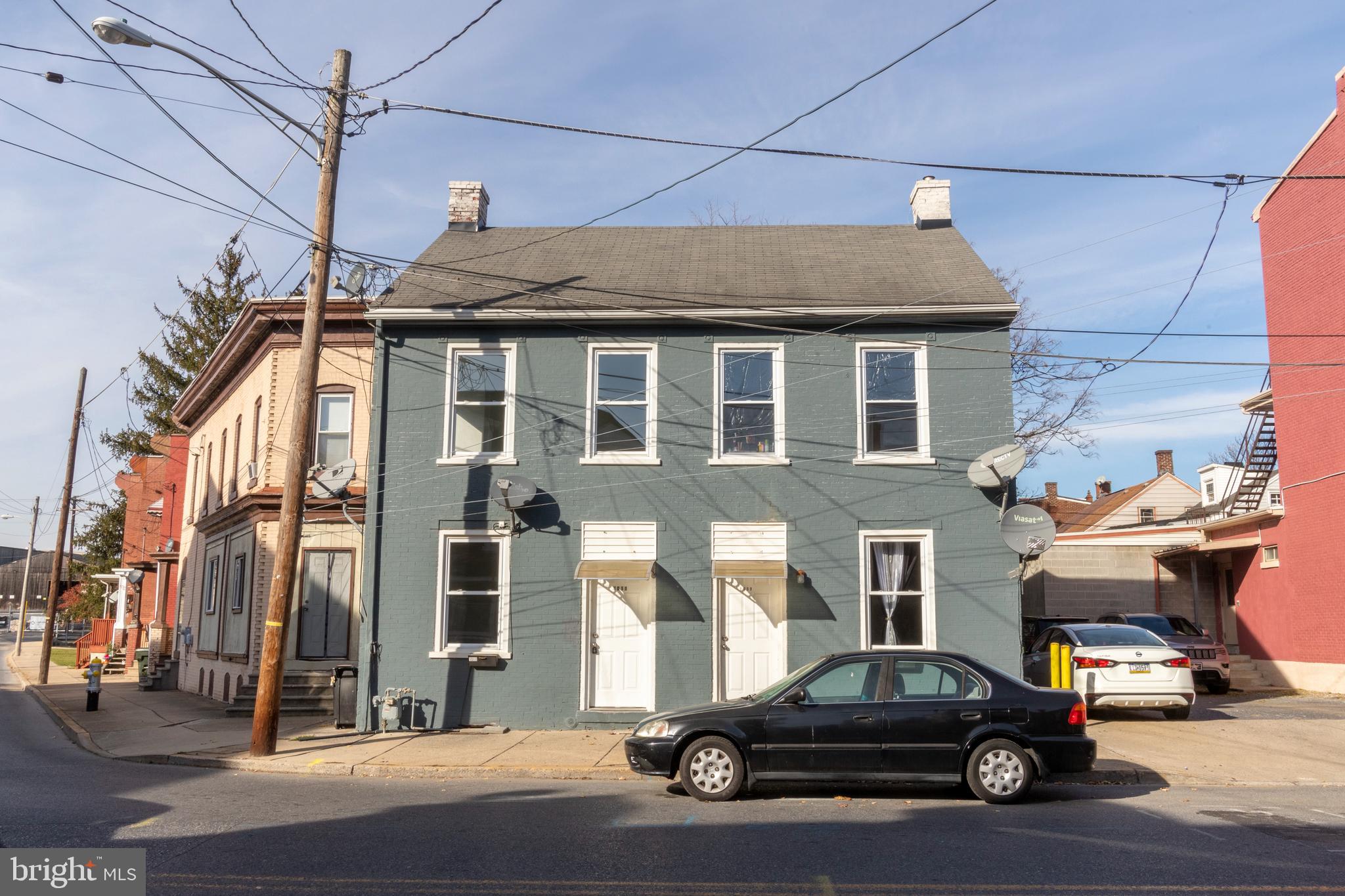 1009 Willow STREET