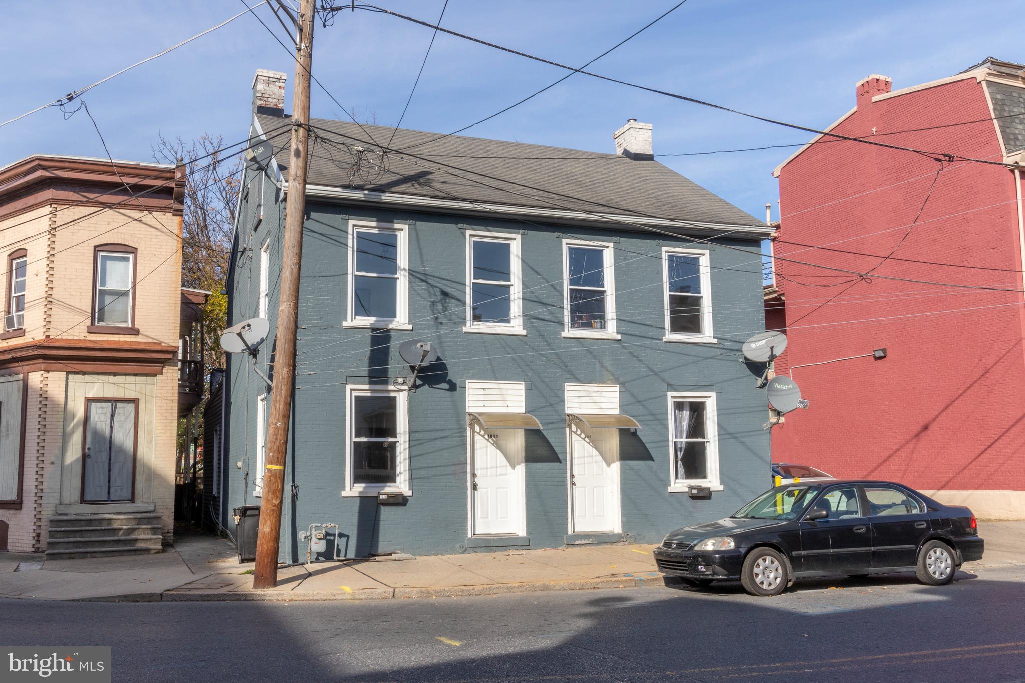1009 Willow STREET