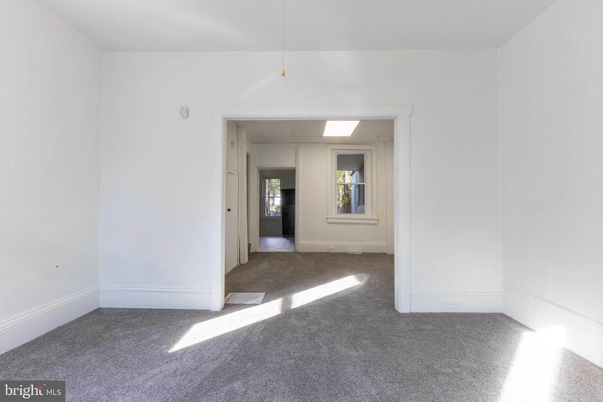 1009 Willow STREET