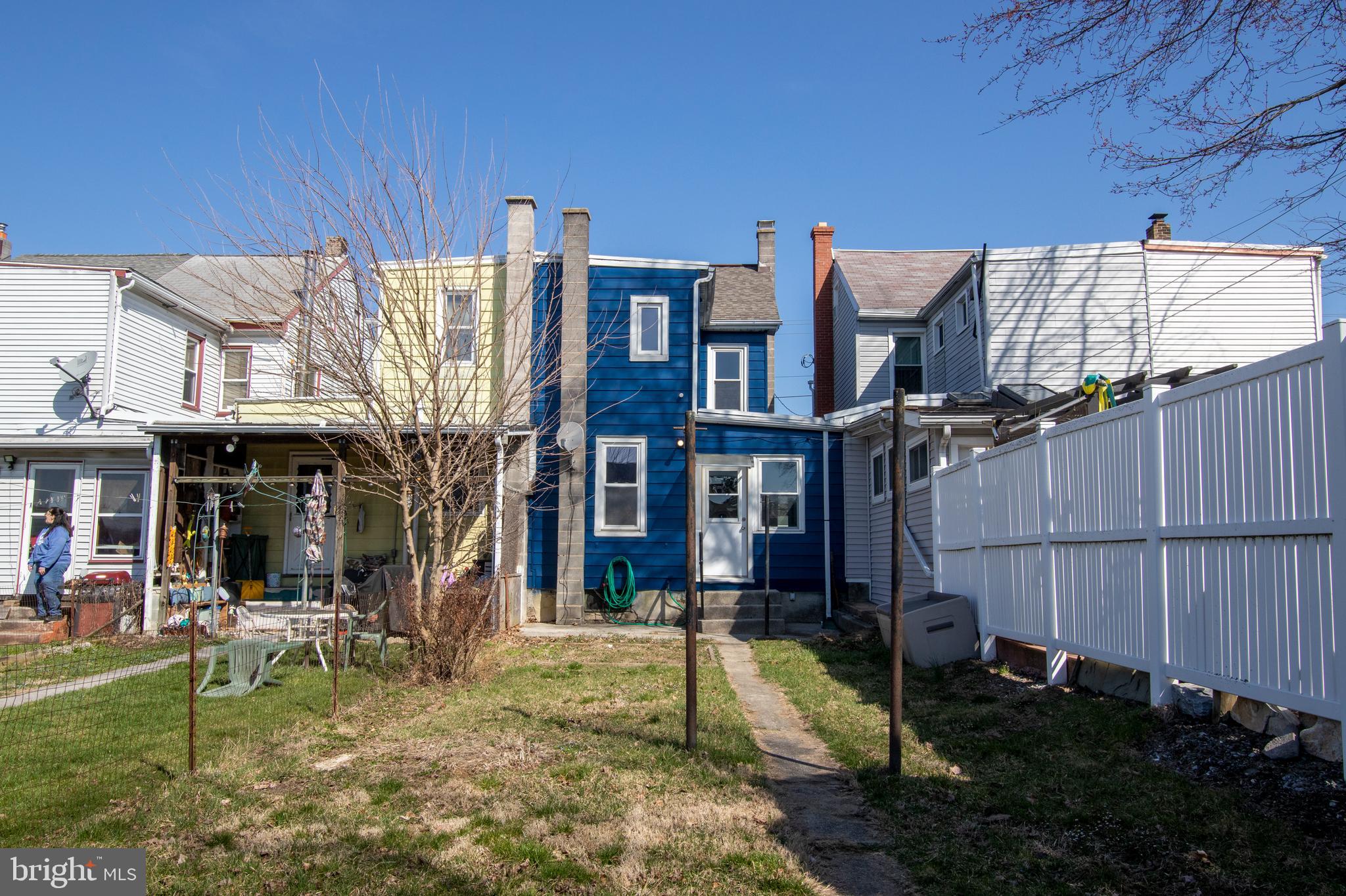 2306 Lehman St