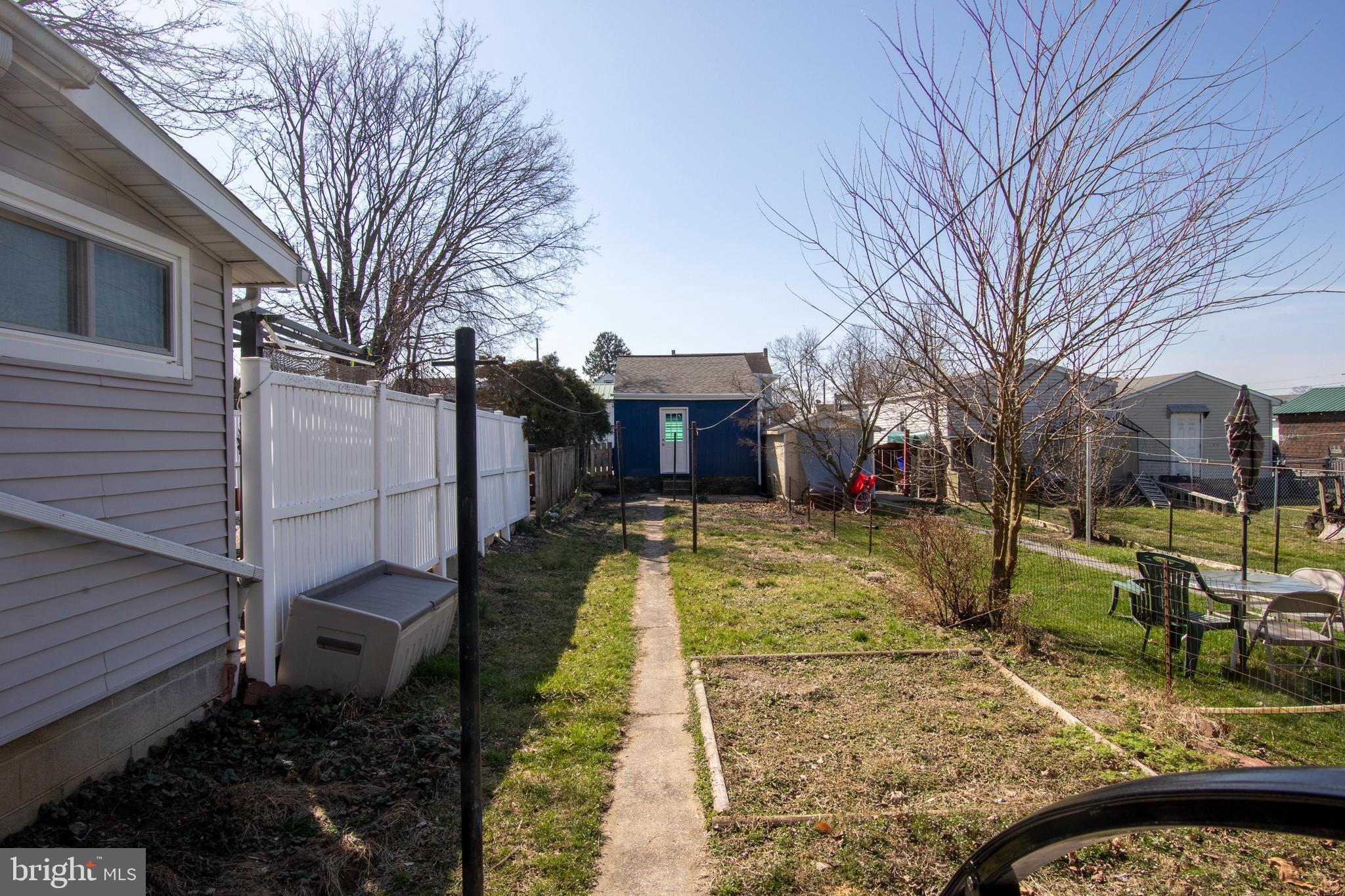 2306 Lehman St