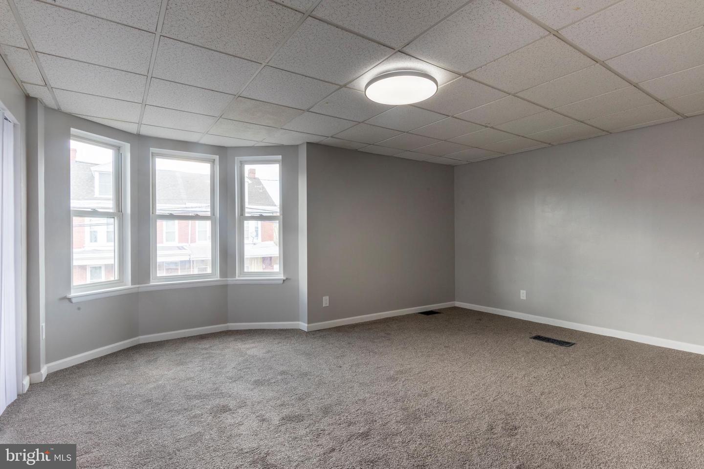 100-1/2 Lehman St