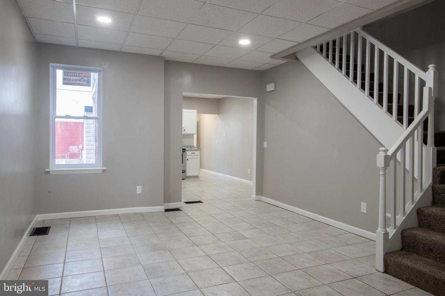 100-1/2 Lehman St