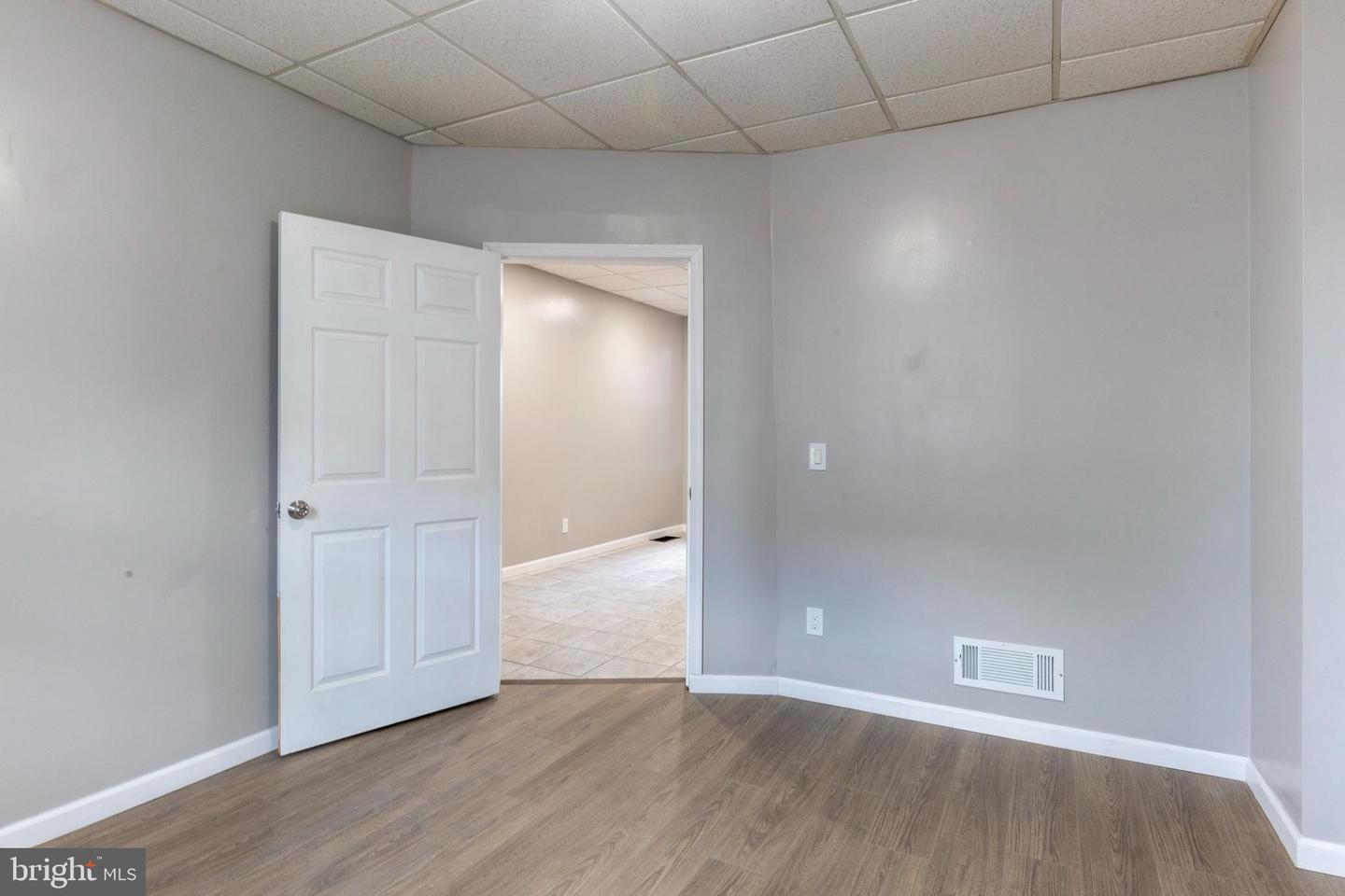100-1/2 Lehman St