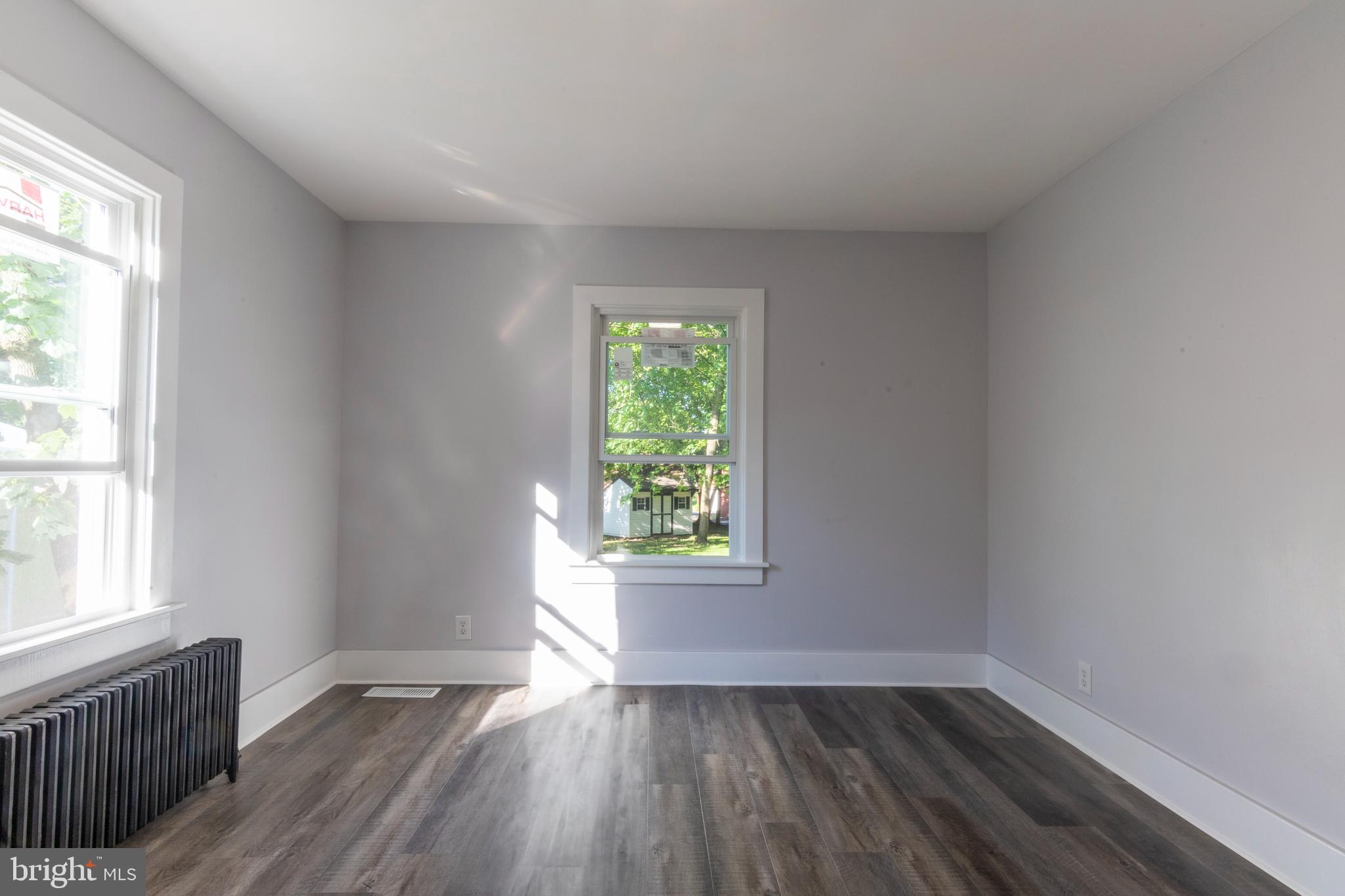 1242 Cornwall Rd