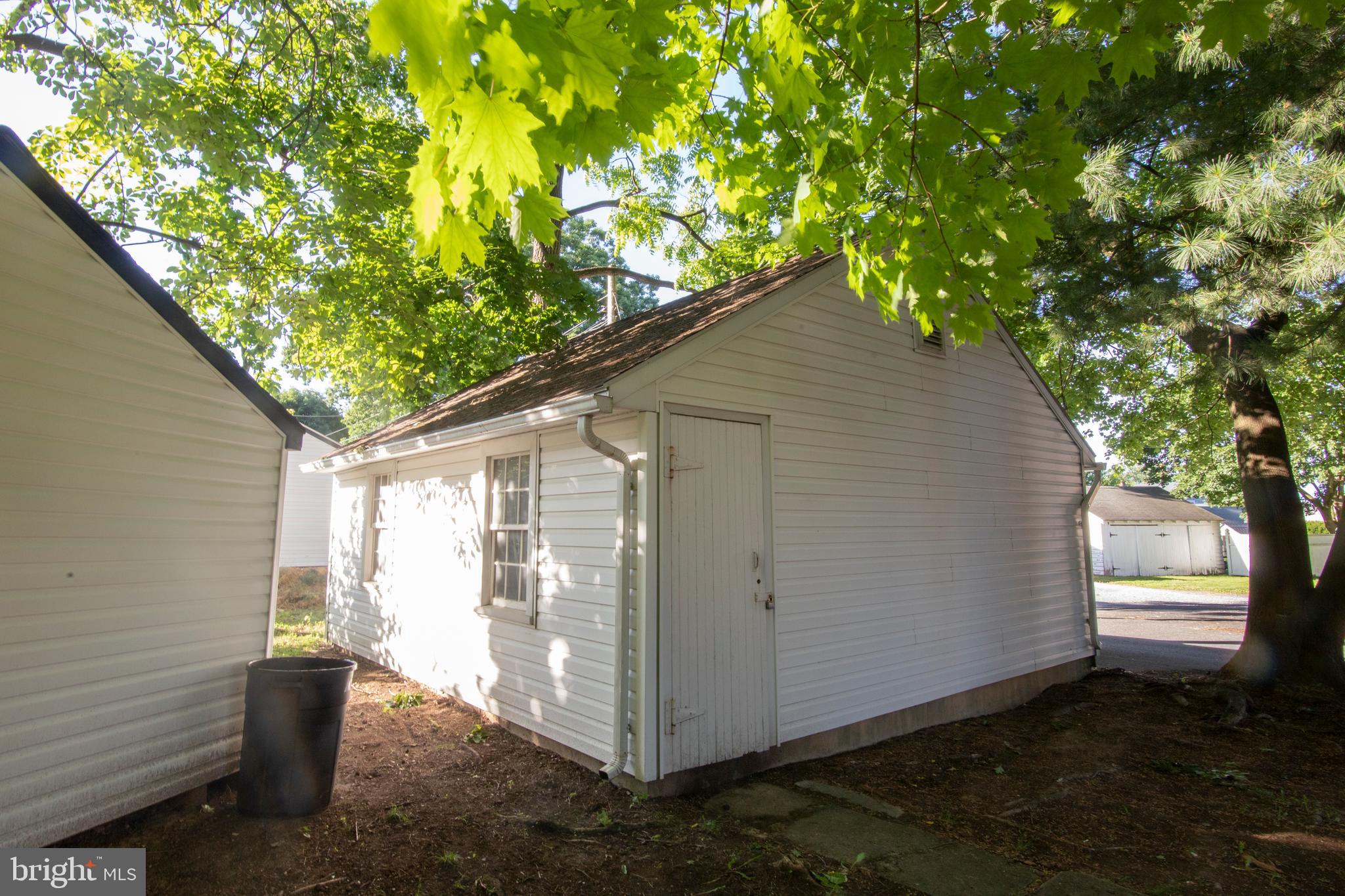 1242 Cornwall Rd