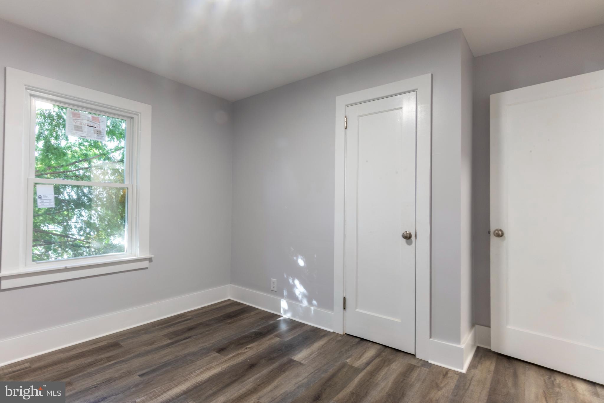 1242 Cornwall Rd