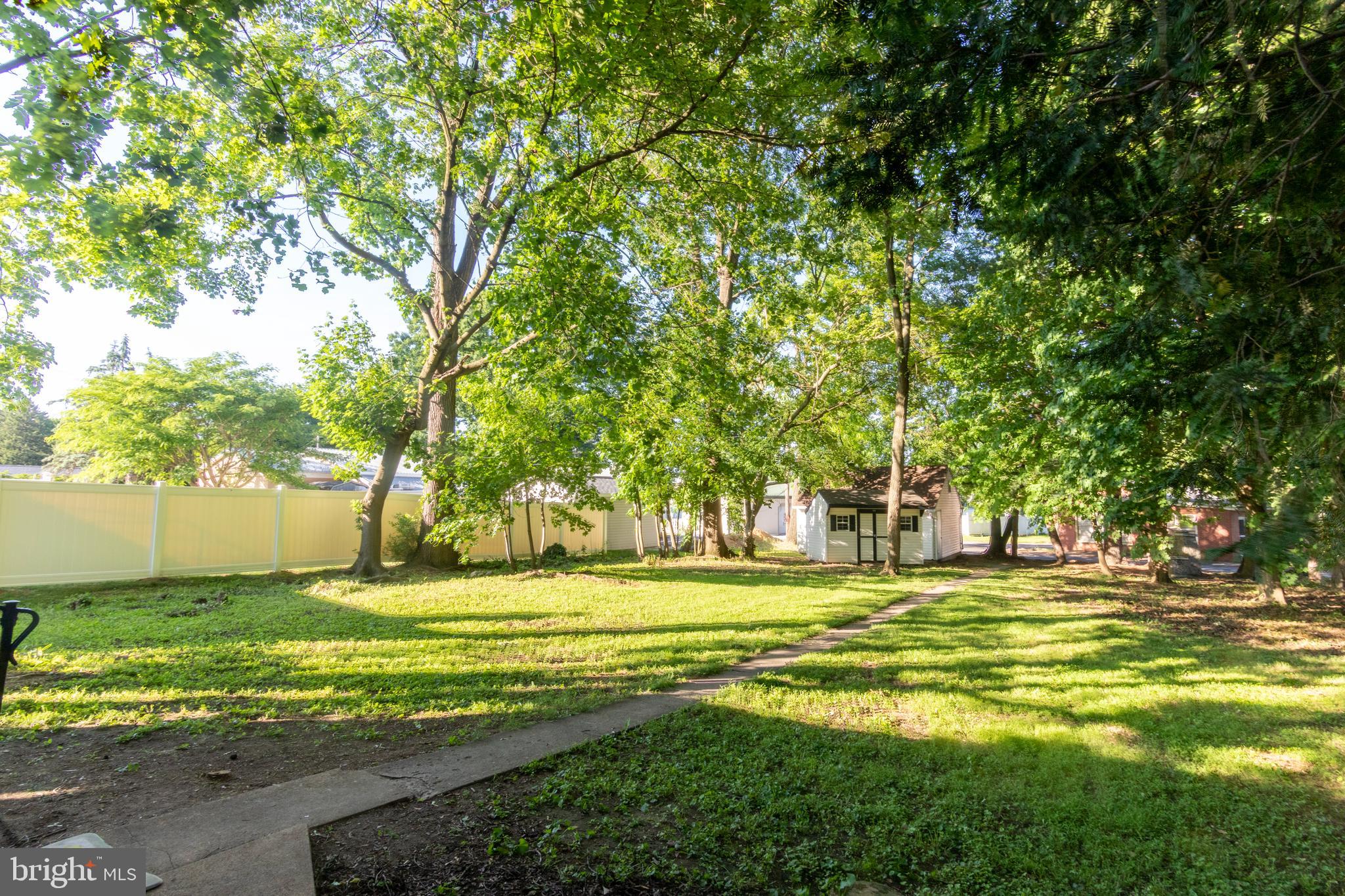1242 Cornwall Rd