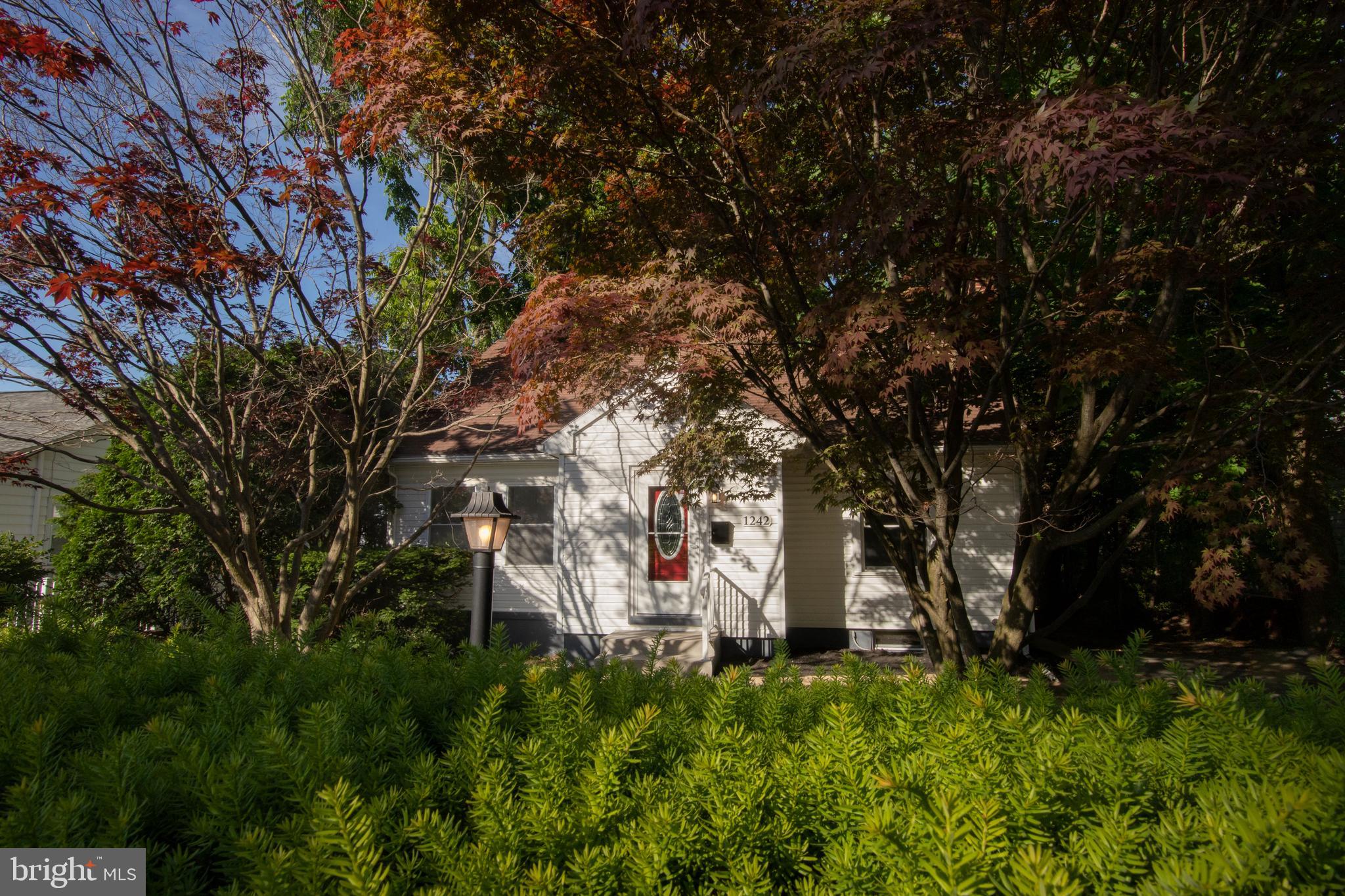 1242 Cornwall Rd