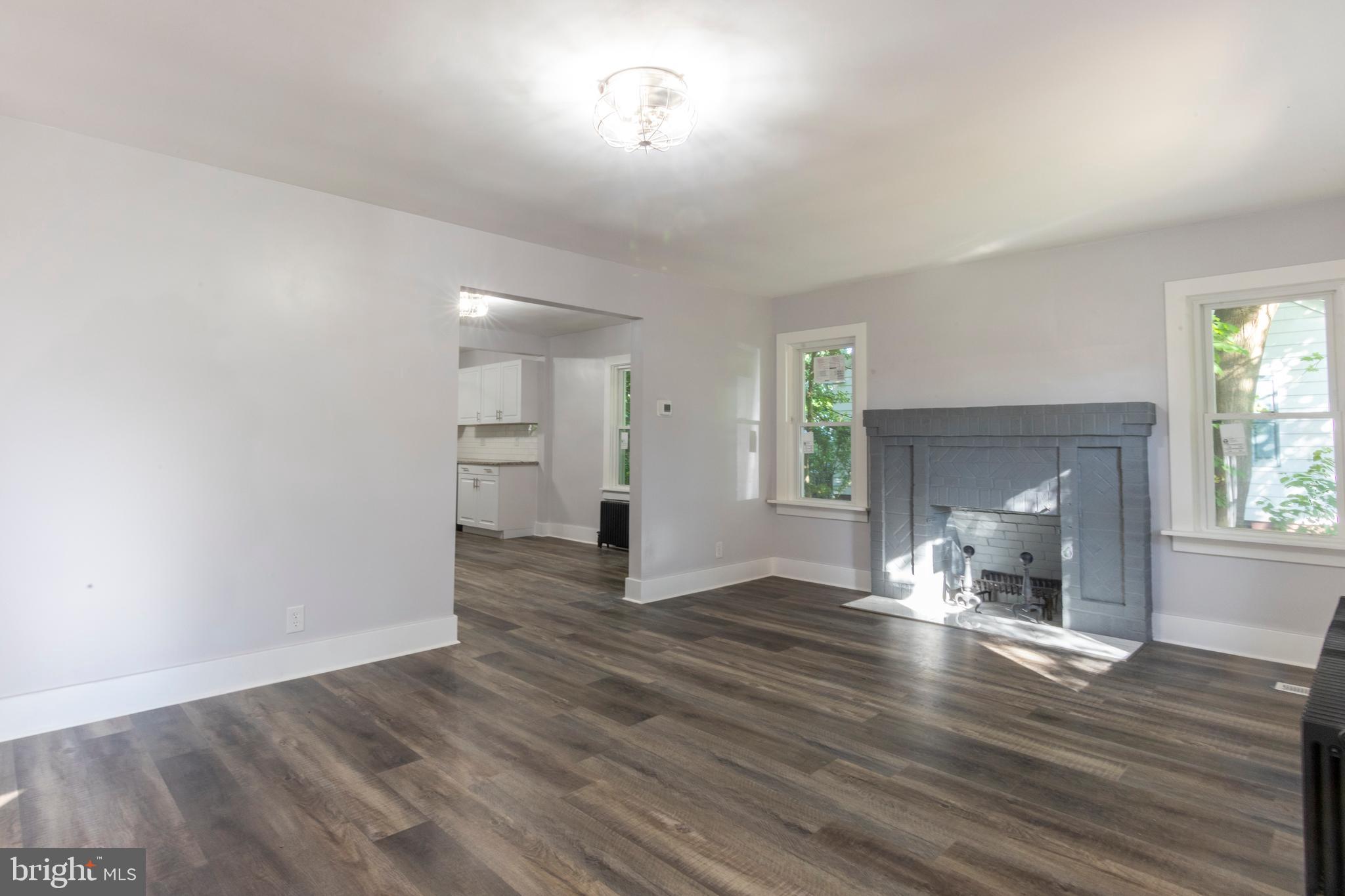 1242 Cornwall Rd