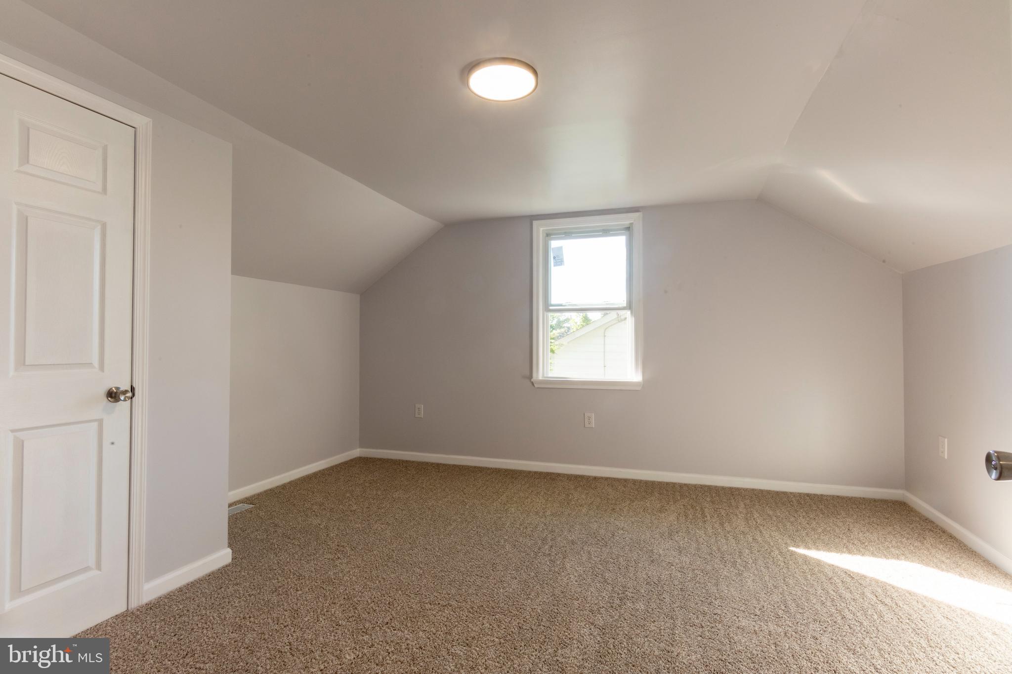1242 Cornwall Rd