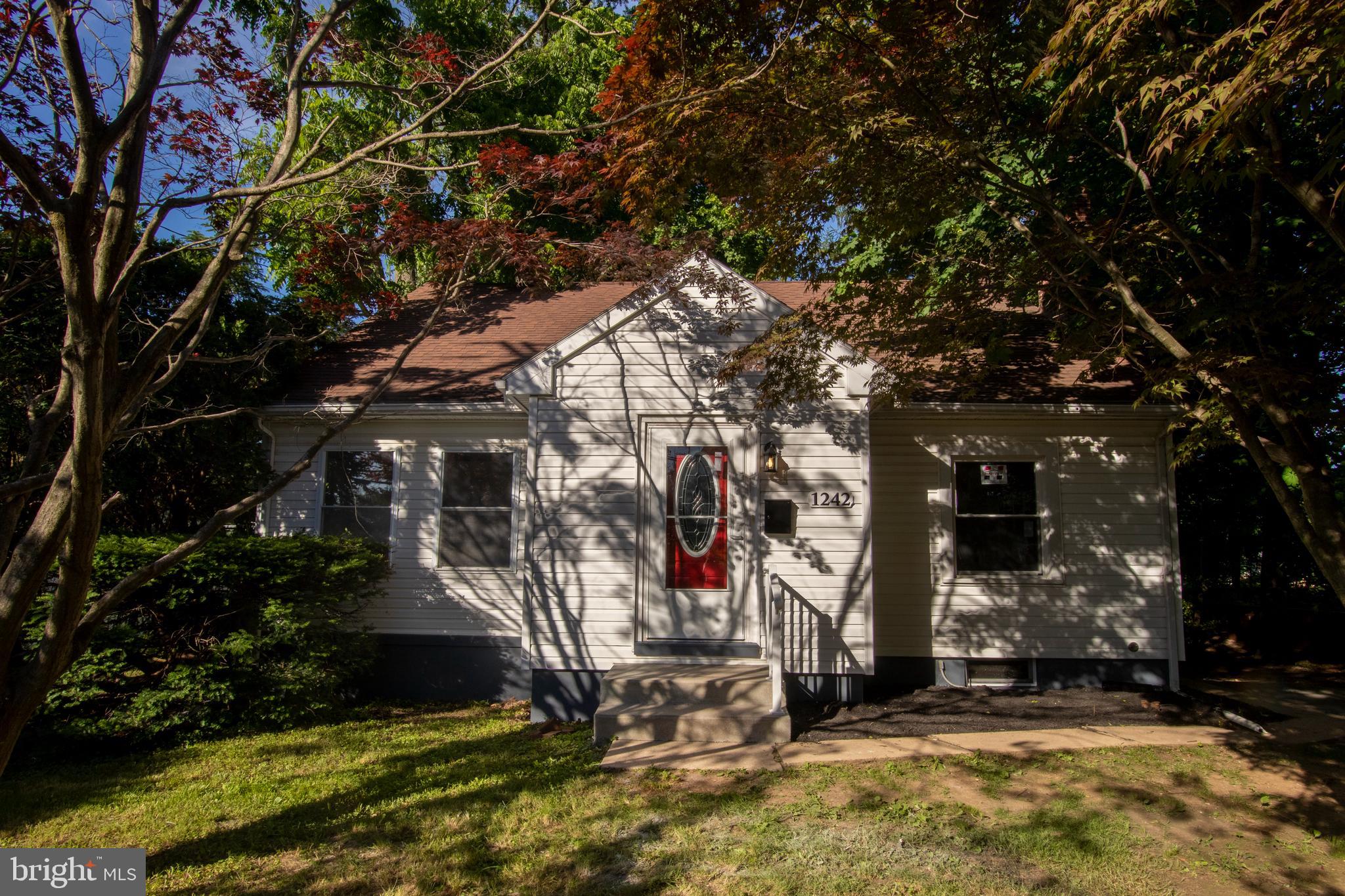 1242 Cornwall Rd