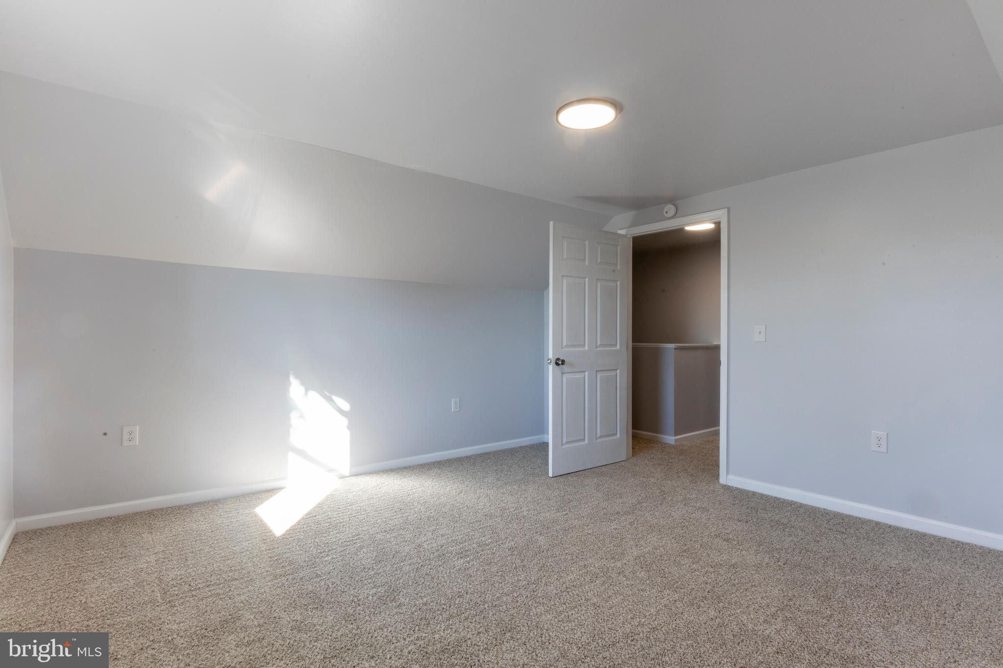 1242 Cornwall Rd